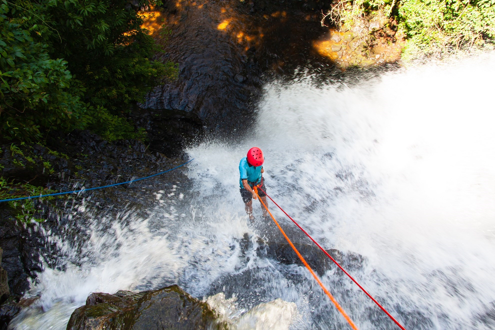 Hiking, Abseiling Canyoning Hang Động Chư Bluk