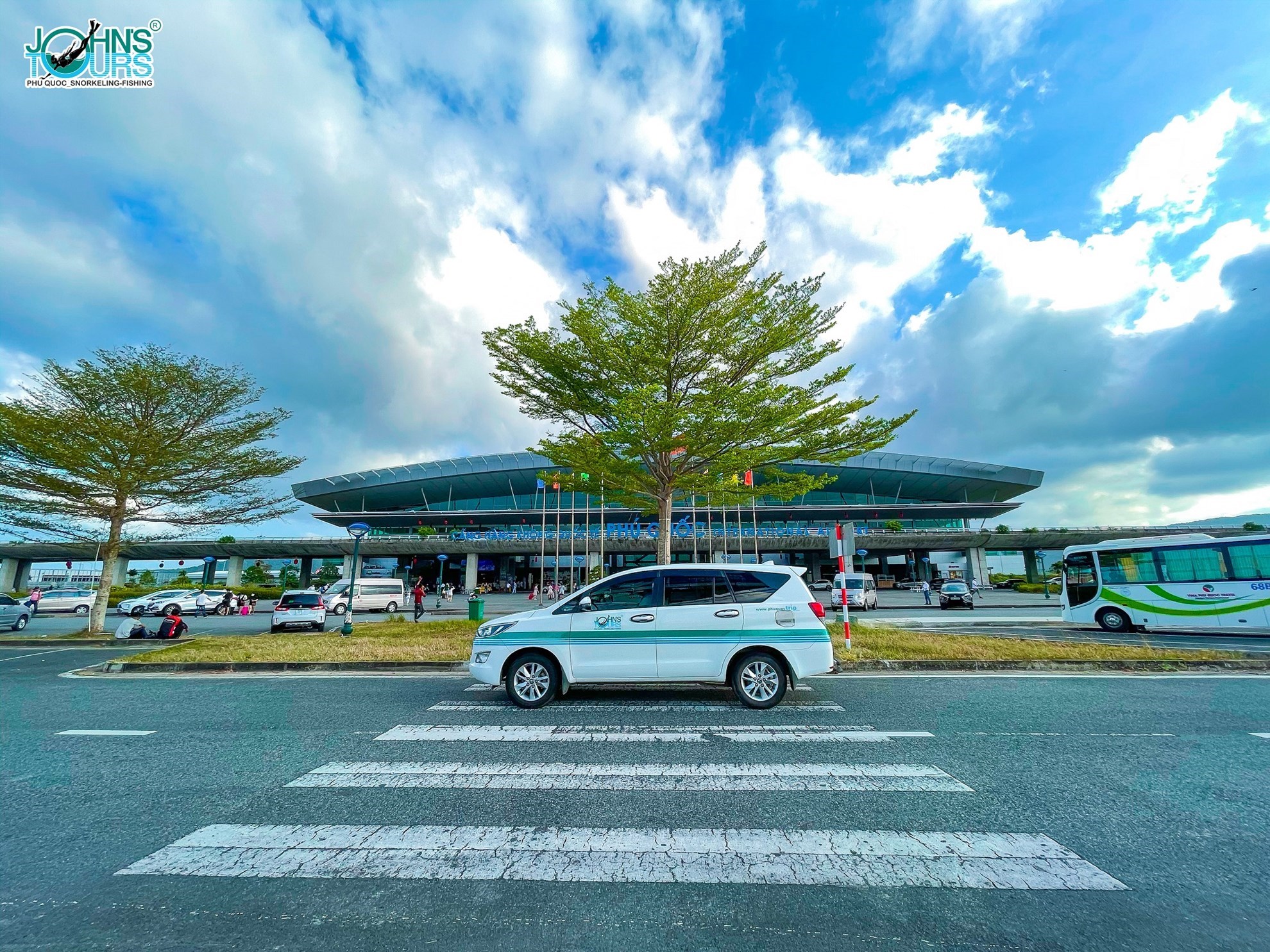 Xe 7 Chỗ Đón Tiễn Sân Bay