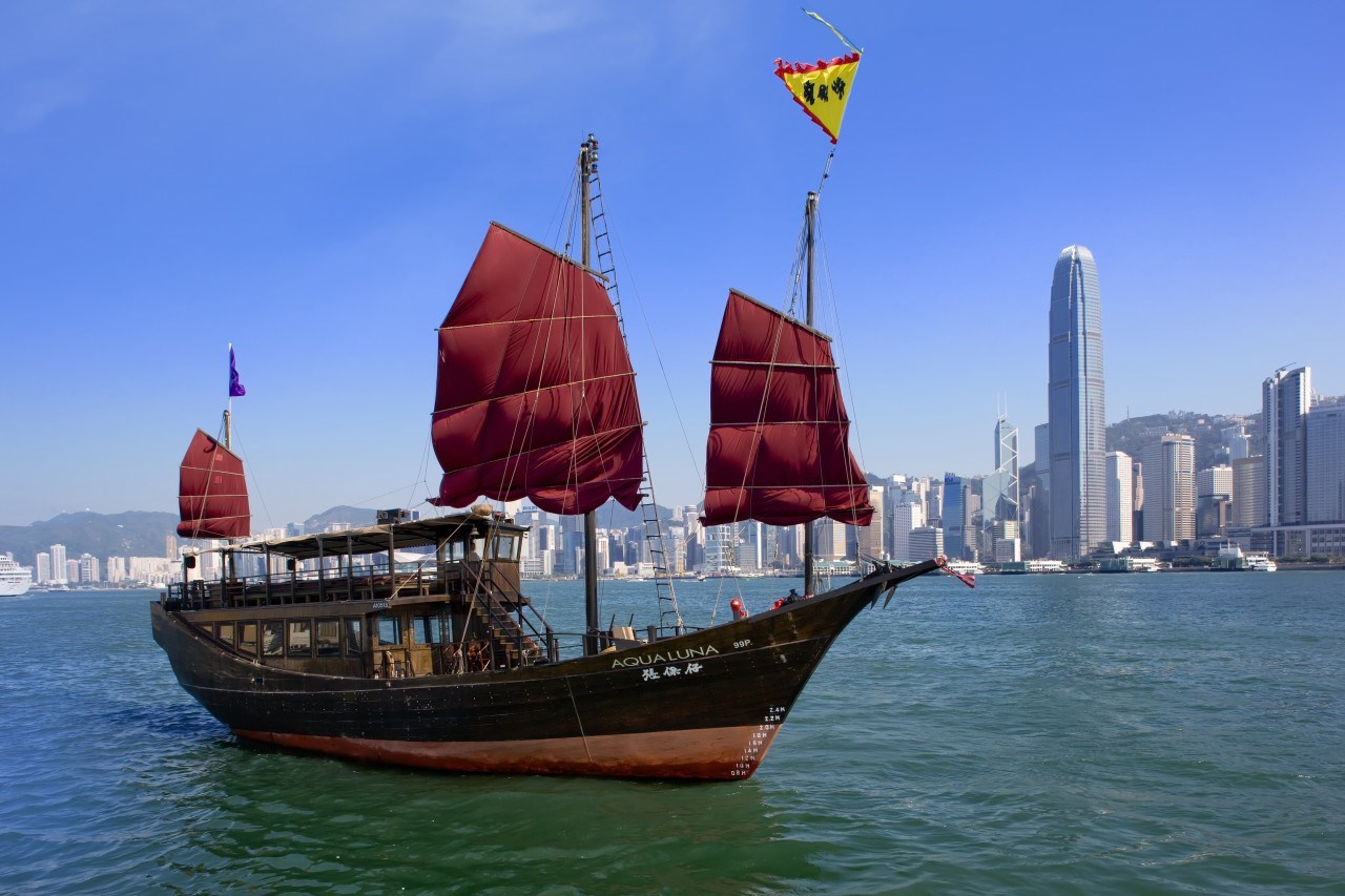 Du thuyền AquaLuna Hong Kong 