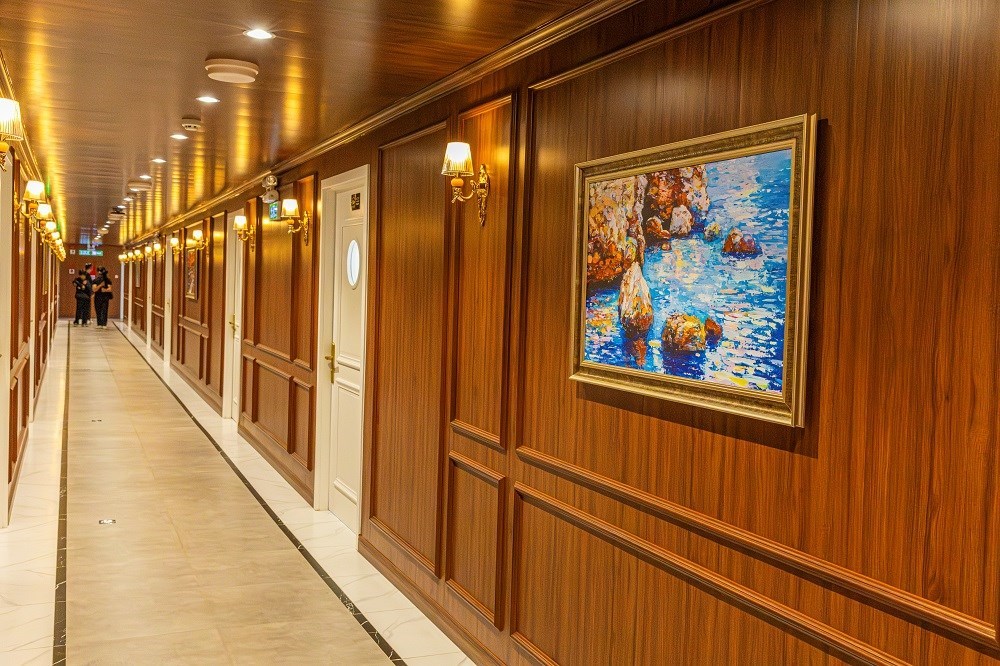 Ăn Tối Trên Du Thuyền Bến Nghé