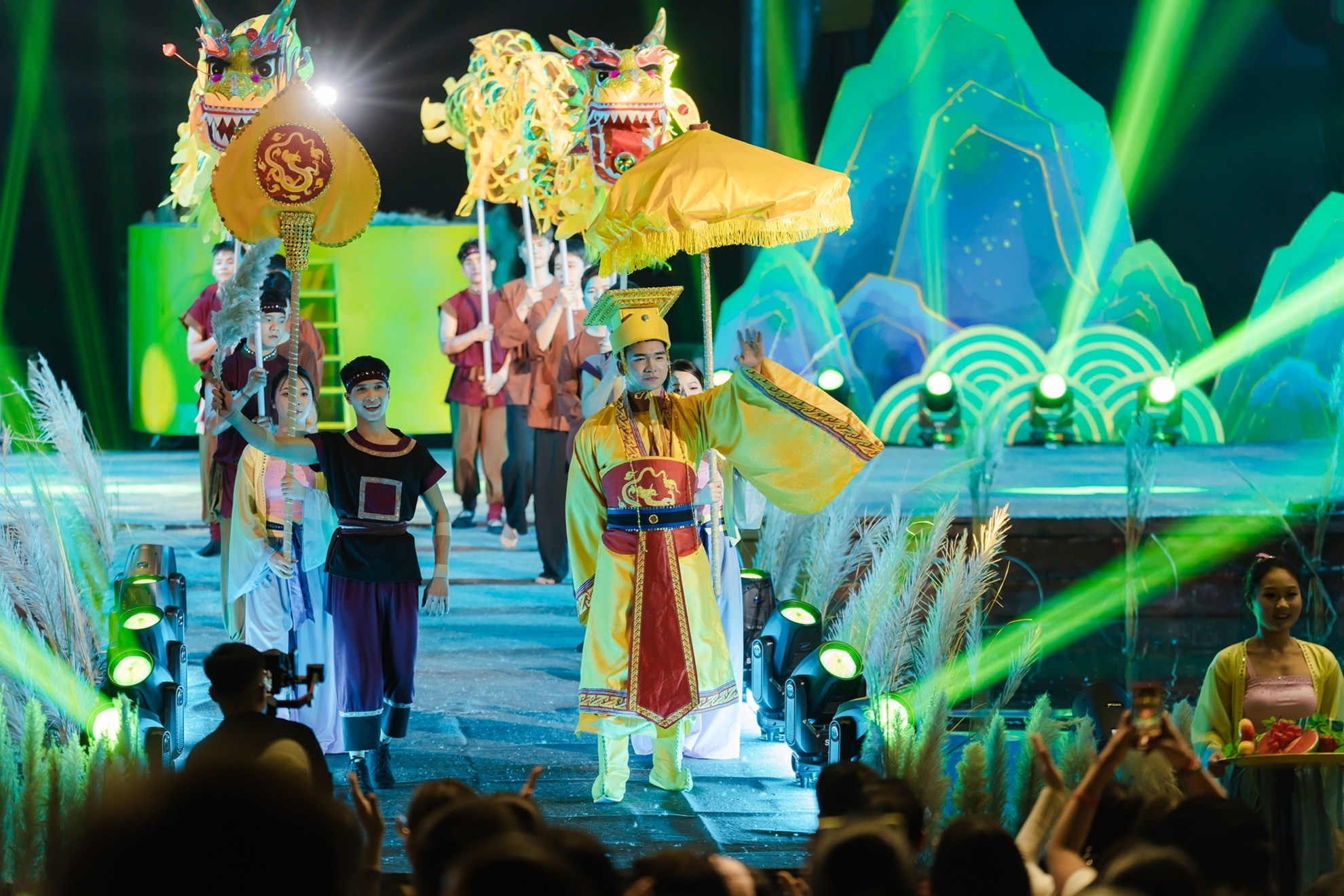 Vé Show thực cảnh Anh Hùng Cờ Lau