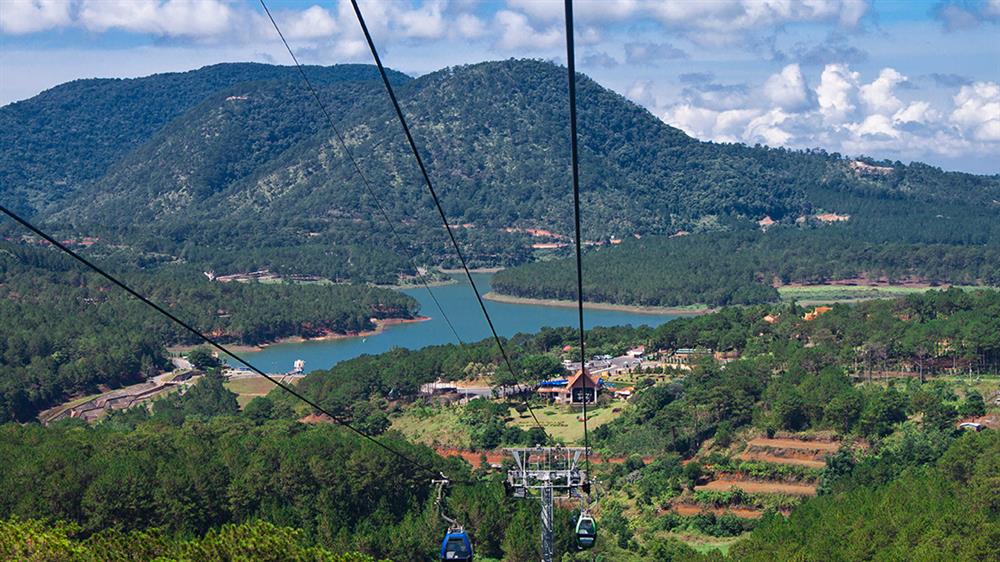 01. Khoang cáp treo
