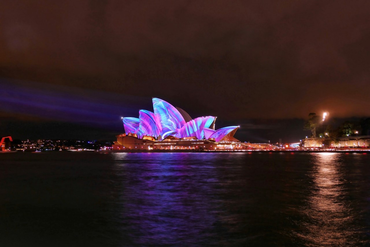 Ăn tối trên thuyền Sydney Showboat