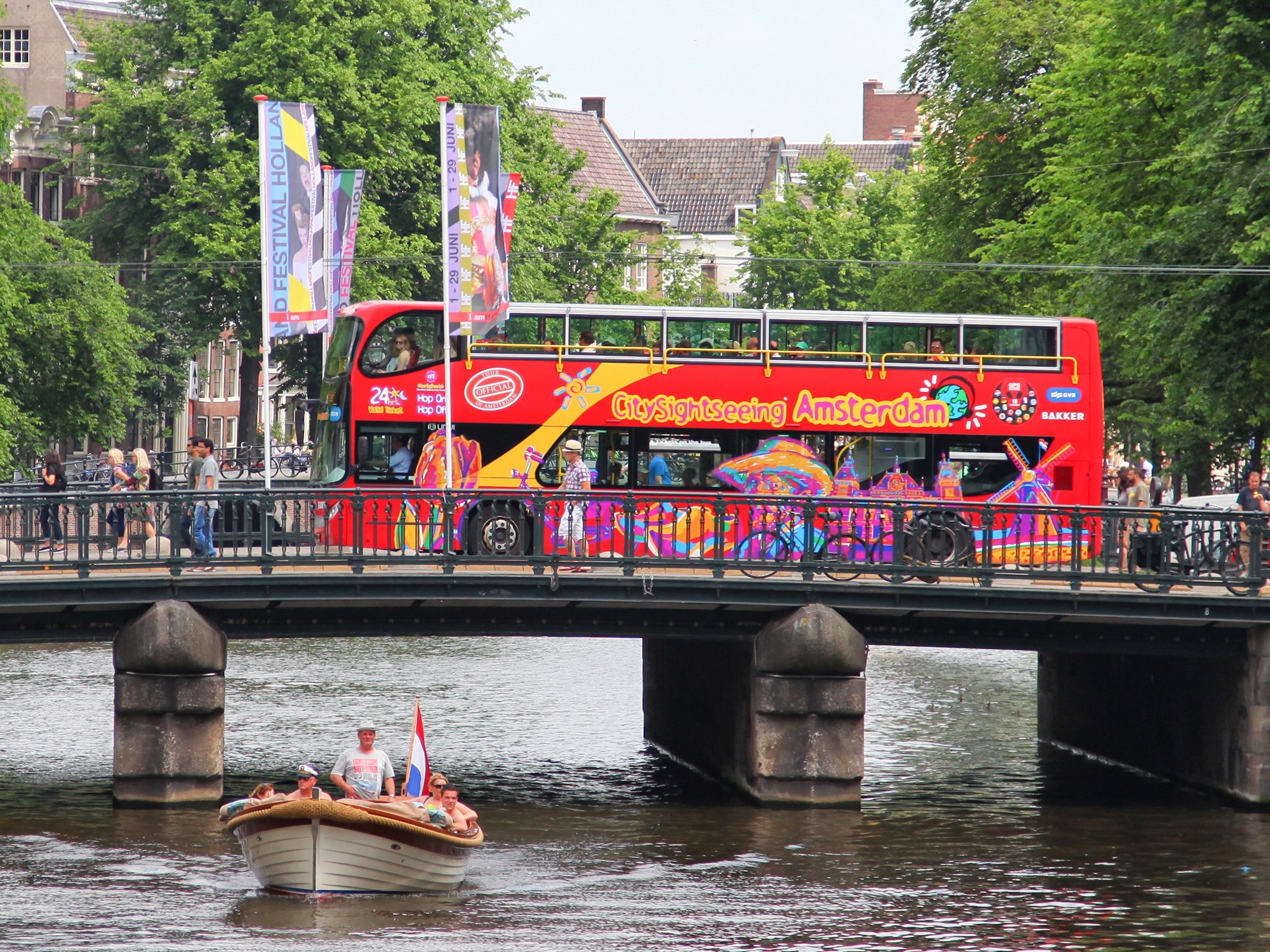 Amsterdam Hop-on & Hop-off Bus và thuyền