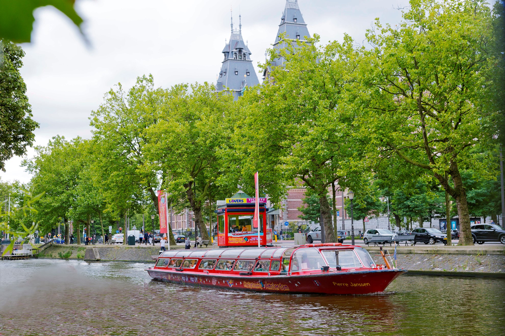 Amsterdam Hop-on & Hop-off Bus và thuyền