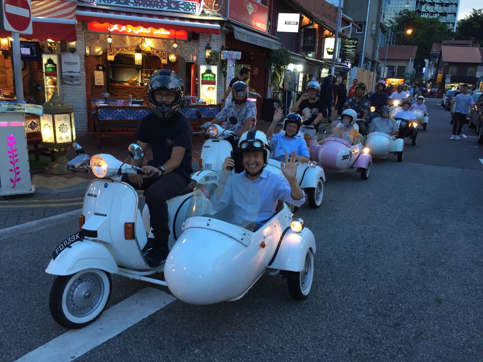 Chuyến xe đêm Singapore Sidecar