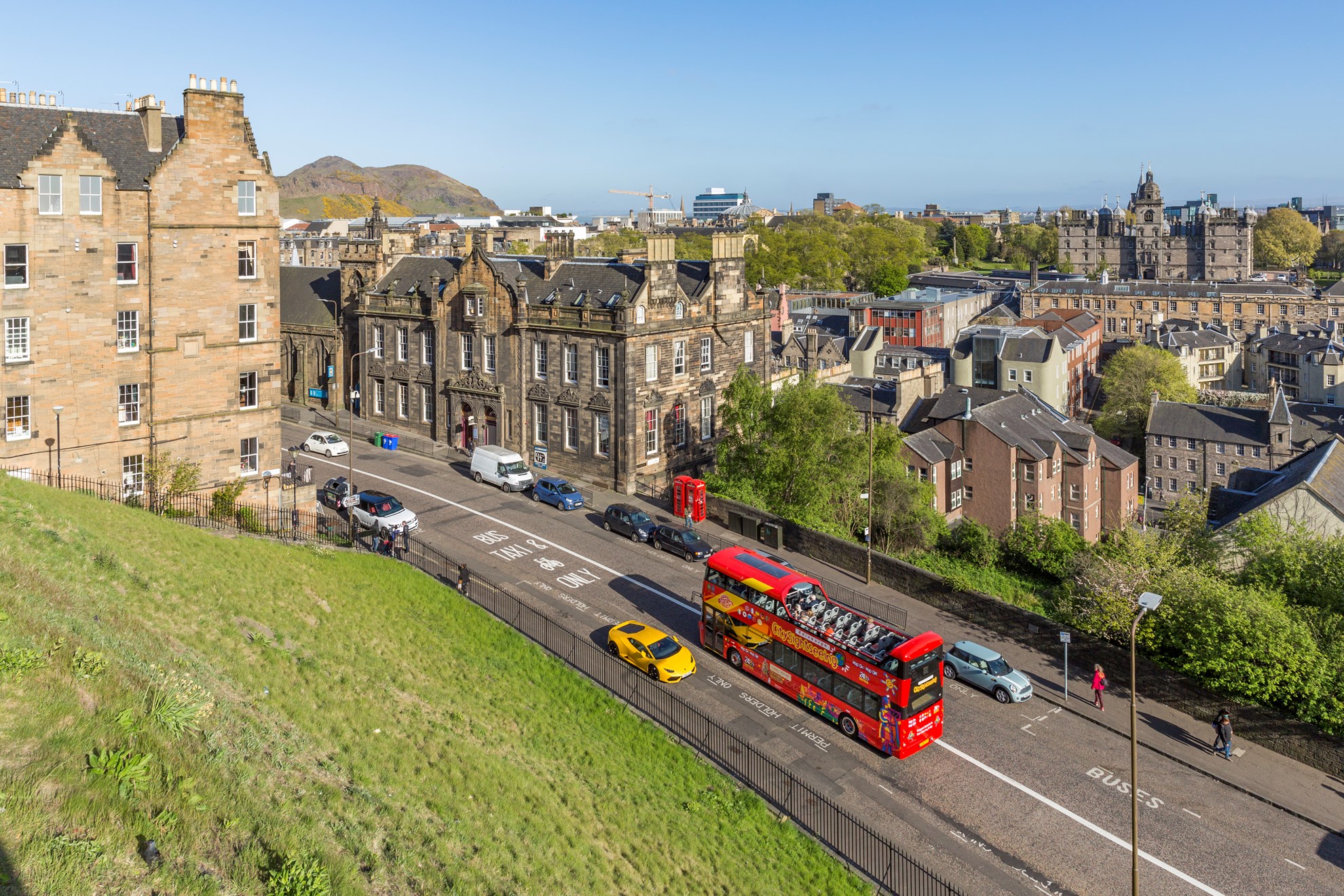 Edinburgh Hop-on & Hop-off Bus