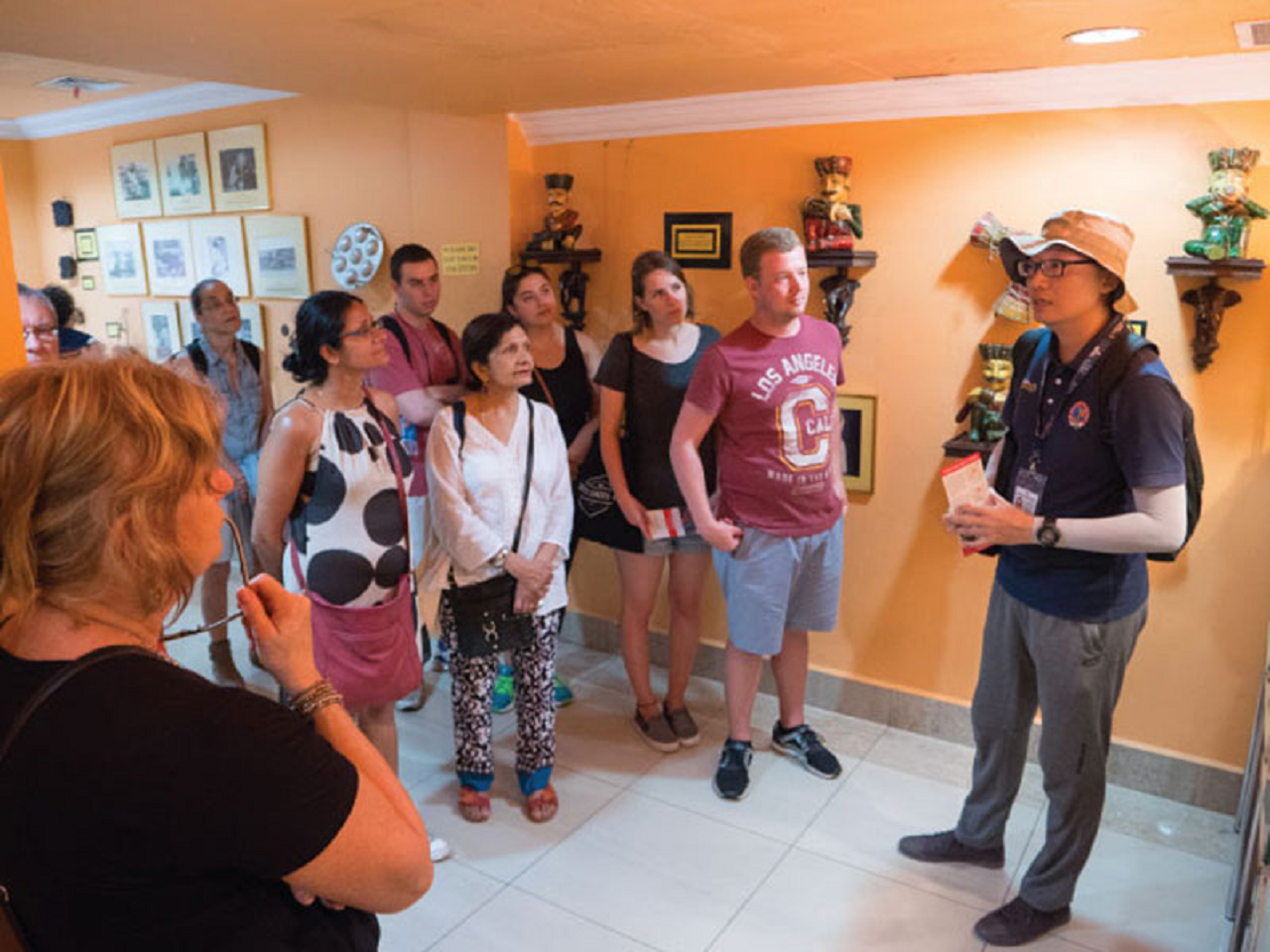 Tour đi bộ tham quan khu tiểu Ấn